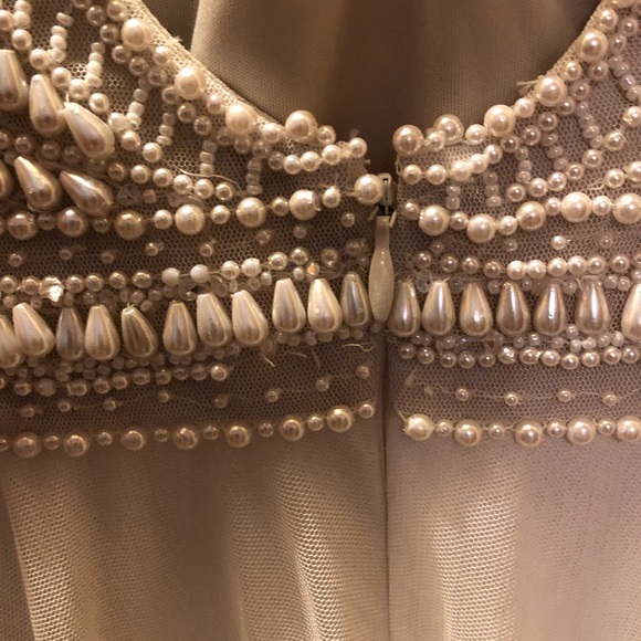 Sz6 Ivory NWT Adrianna Papell Gown - Beaded Bodice - Picture 9 of 15